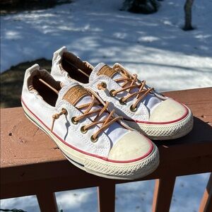 Super cute women’s Converse slip on sneakers